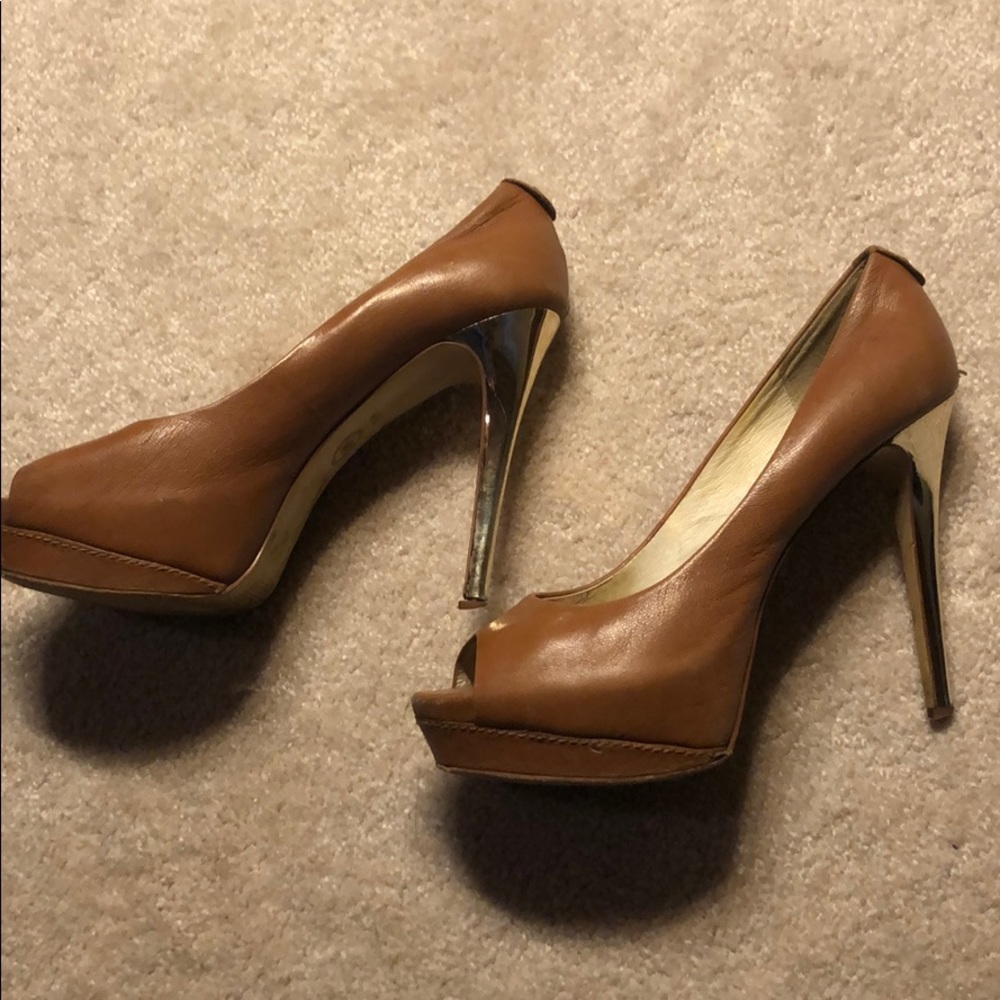Michael Kors Gold and Tan leather heels